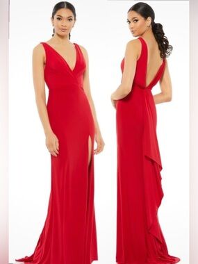 Mac Duggal Sleeveless V Neck Jersey Gown NWOT size 4 Red